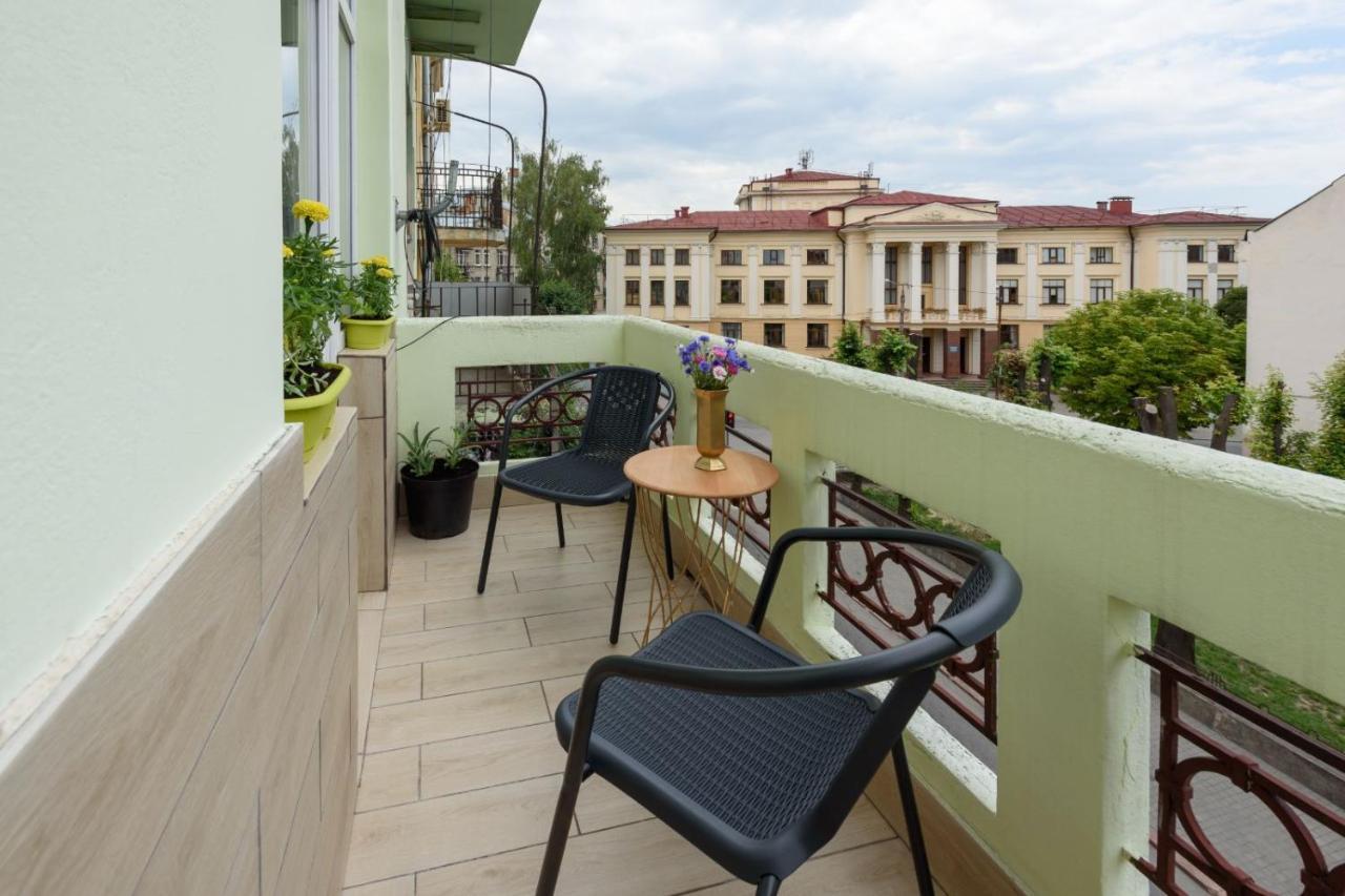 затишна студія в стилі лофт в самому центрі міста Apartment Chernivtsi